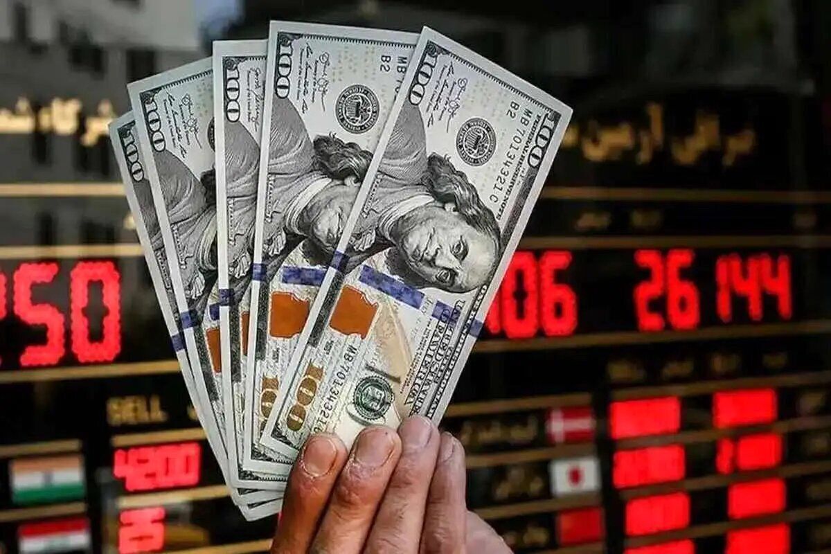 فروش دلارهای تقلبی در ازای ایران چک!